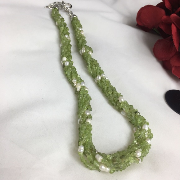 Peridot & Pearl Beaded Necklace & Earring Set - Picture 6 of 8